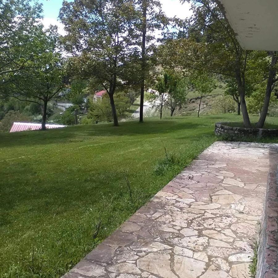 Mikro Katafygio Lodge